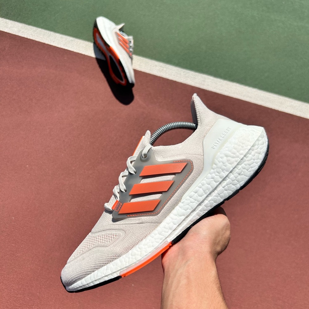 Adidas Ultraboost 22